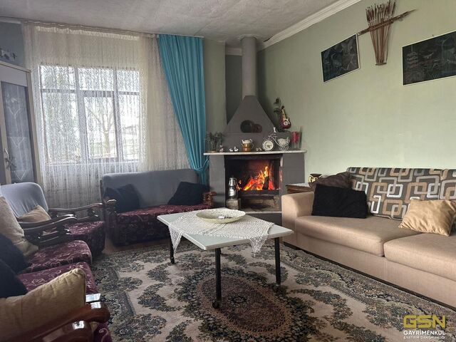 2-KOCAELİ KANDIRA SEYİTALİLER KÖYÜNDE MÜSTAKİL EV VE ARSASI